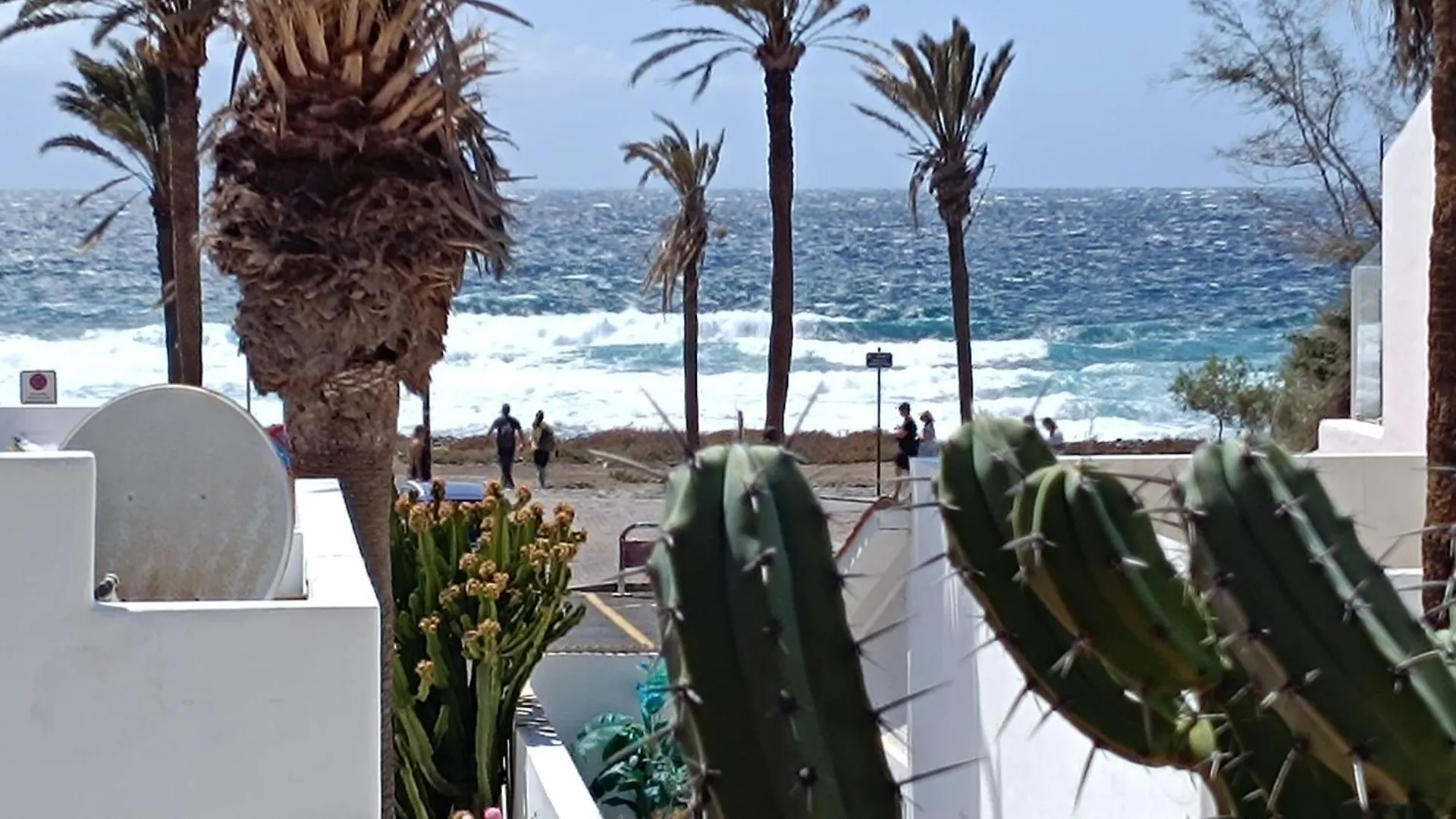 Chalet Villa In Parque Santiago 1 Dreams Come True! Playa de las Americas